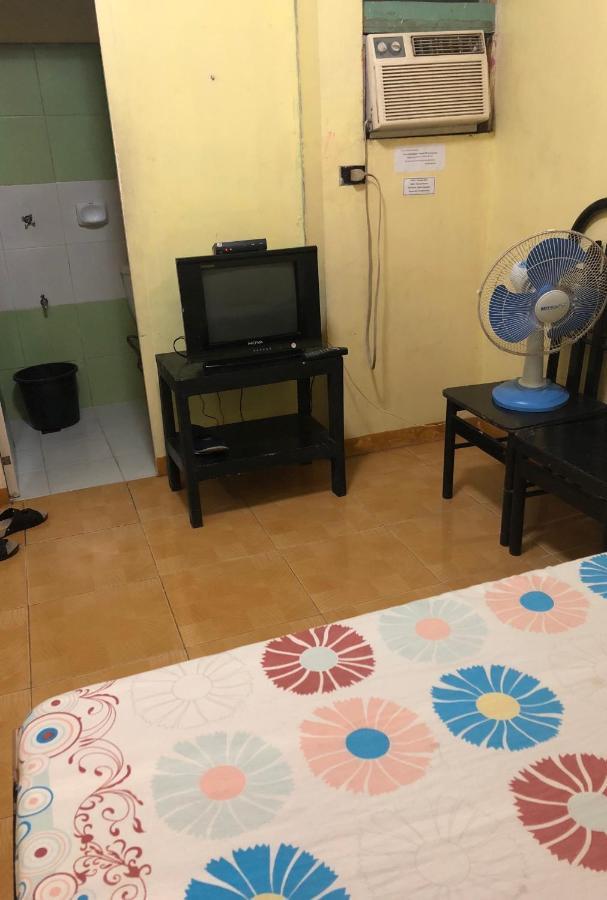 Belen Favila Transient Rooms Near Airport Terminal 3 Manila Exterior foto
