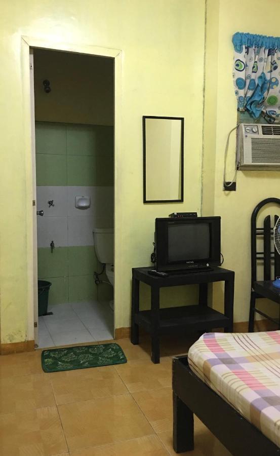 Belen Favila Transient Rooms Near Airport Terminal 3 Manila Exterior foto